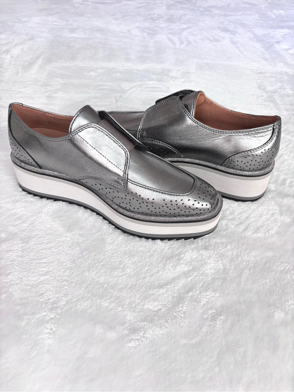 JOHNSTON & MURPHY Gracelyn Gore Metallic Pewter Slip-On Oxford Wedge--NEW--6.5